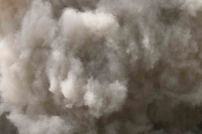 89 Kişinin Öldüğü İş Merkezi Bir Dokunuşta Yıkıldı