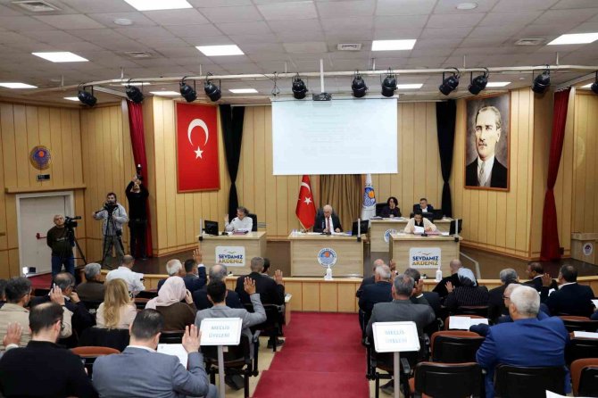 Gültak’tan Tepki: "Yatırımı Ve İstihdamı Bekletiyor Ve Geciktiriyorsunuz"