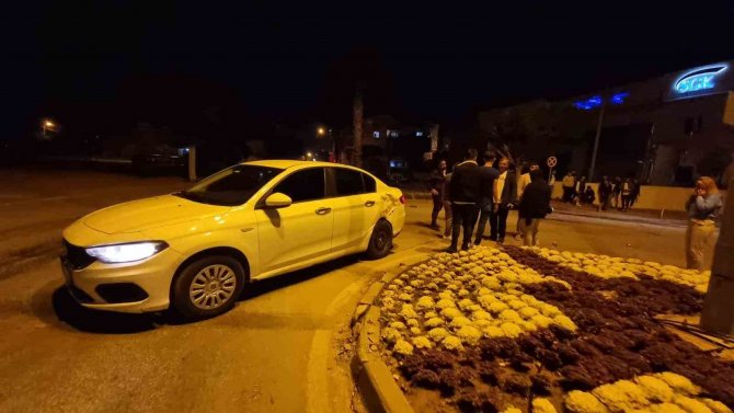 Manavgat’ta Otomobille Motosiklet Çarpıştı: 1 Yaralı