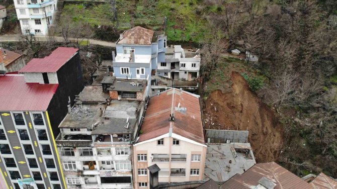 Heyelan Mağduru Artvin’in Borçka İlçesi Gündoğdu Mahallesi Sakinleri Sorunlarına Kalıcı Çözüm İstiyor