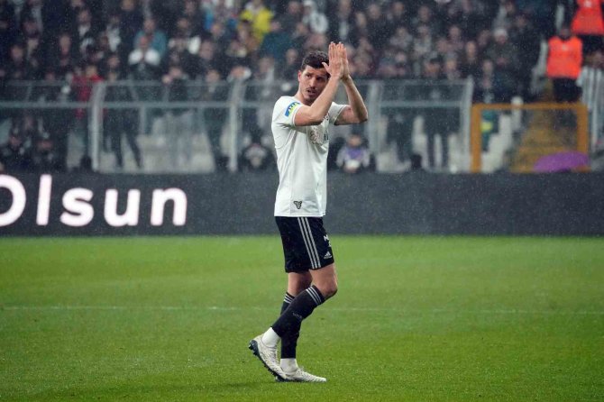 Salih Uçan’ın Performansı Dikkat Çekti