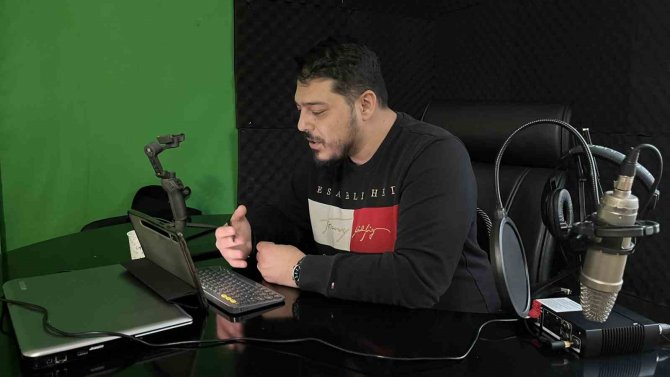 Depremzede Öğrenciler İçin Harekete Geçen Öğretmenler Ücretsiz Online Ders Vermeye Başladı