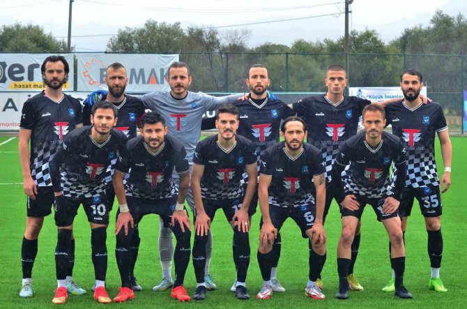 Yunusemre Belediyespor Liderliğini Devam Ettirdi