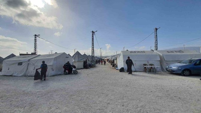 Başkan Aygün, Yaraların Sarılması İçin Deprem Bölgesinde