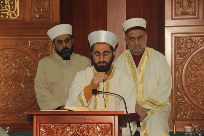 Adıyaman’da Berat Kandili’nde Depremde Hayatını Kaybedenler İçin Dua Edildi