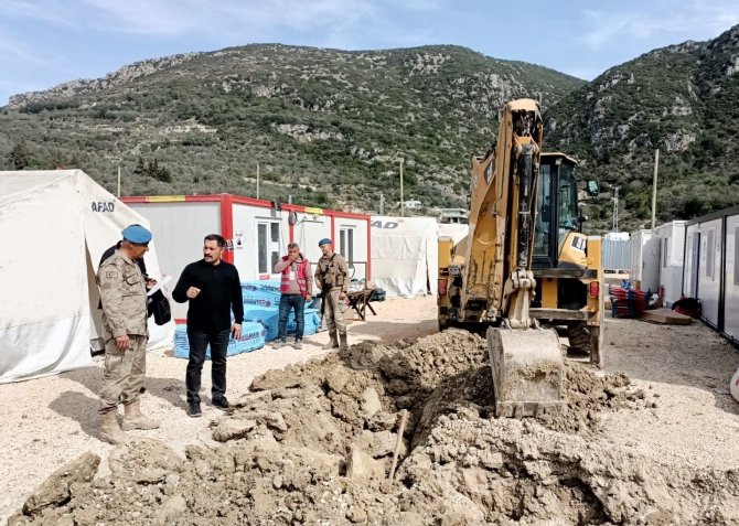 Vali Masatlı: “Depremin İzlerini Silene Dek Çalışacağız”