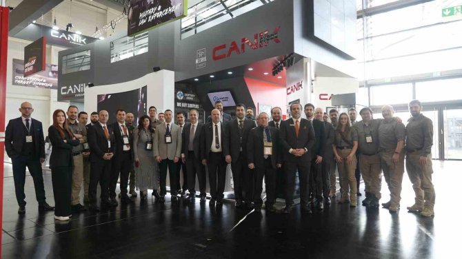 Türk Silahları Almanya Fuarının Gözdesi Oldu