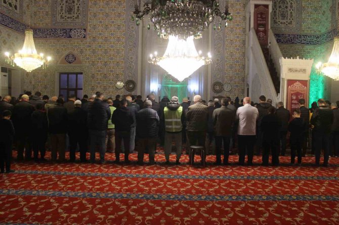 Düzce’de Asırlık Kandil Geleneği
