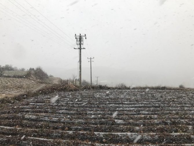 Denizli Baharı Karla Karşıladı