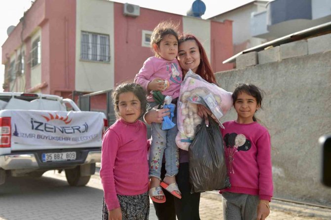 Depremzede Aile Bebeklerine İ̇zmirli Doktorun Adını Verdi