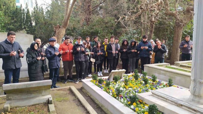 Gönenli Ömer Seyfettin Mezarı Başında Anıldı