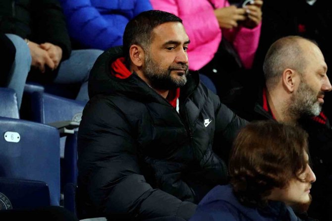 Volkan Demirel, Kasımpaşa-antalyaspor Maçını Tribünden İzledi