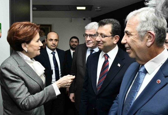 İ̇bb Başkanı İ̇mamoğlu Ve Abb Başkanı Yavaş, İ̇yi̇ Parti Genel Başkanı Akşener’i Ziyaret Etti