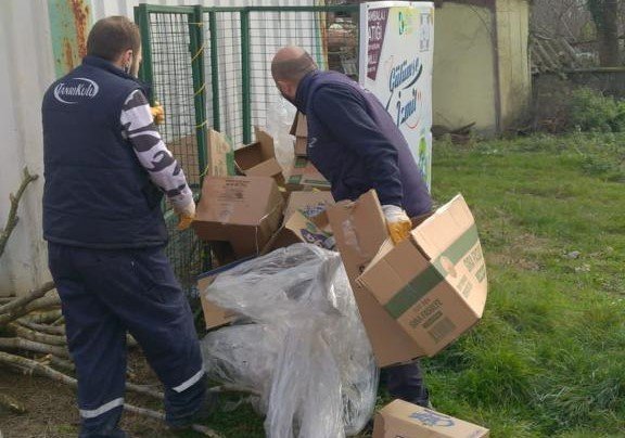 İ̇zmit’te Tonlarca Ambalaj Atığı Toplanıyor