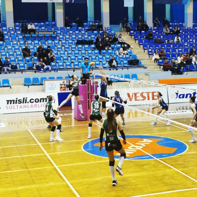 Bodrum’un İncileri Çeyrek Finale Yükseldi