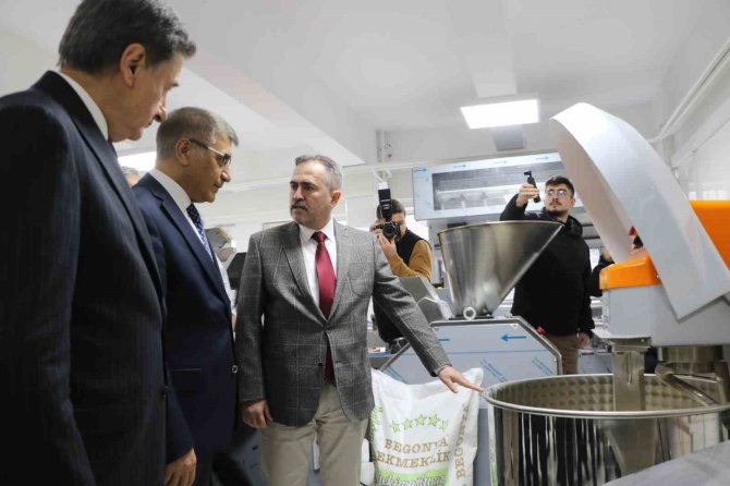 Öğrenciler Günde 5 Bin Ekmek Üretecek