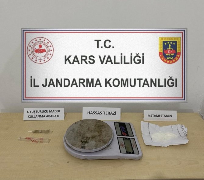 Kars’ta Jandarmadan Uyuşturucuya Geçit Yok