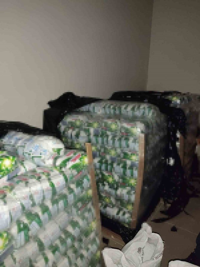 İ̇ş Yerinin Deposundan Tonlarca Sahte Deterjan Çıktı
