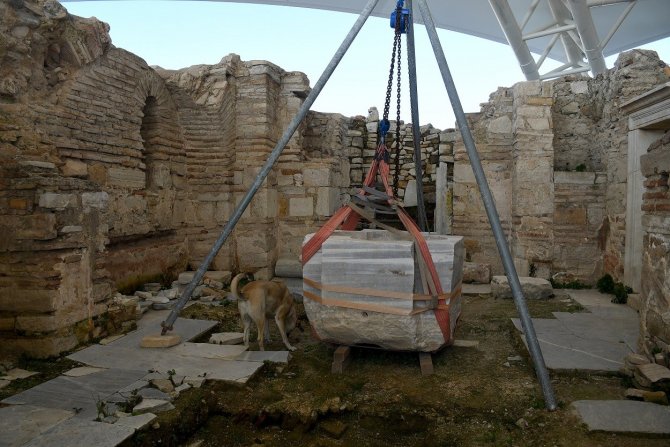 Kuşadası Belediyesi Kentin Tarihi Değerlerine Sahip Çıkıyor