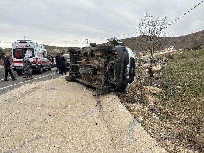 Mardin’de Trafik Kazası: 6 Yaralı
