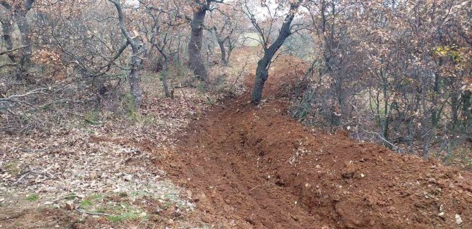 Maski̇’den Ayanlar Mahallesi’nde Dere Temizliği
