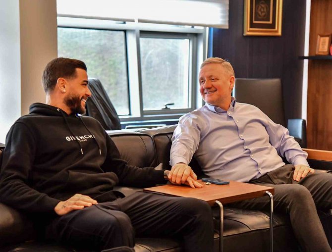 Başakşehir’den, Caiçara’ya Plaket