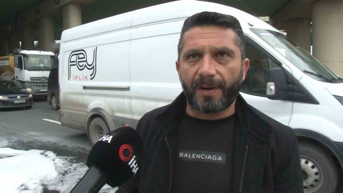 Basın Ekspres Yolunda Lüks Otomobil Alev Aldı