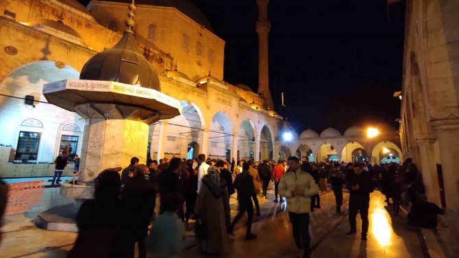 Şanlıurfa’da Beraat Kandili İdrak Edildi