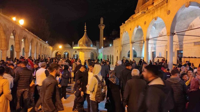 Şanlıurfa’da Beraat Kandili İdrak Edildi