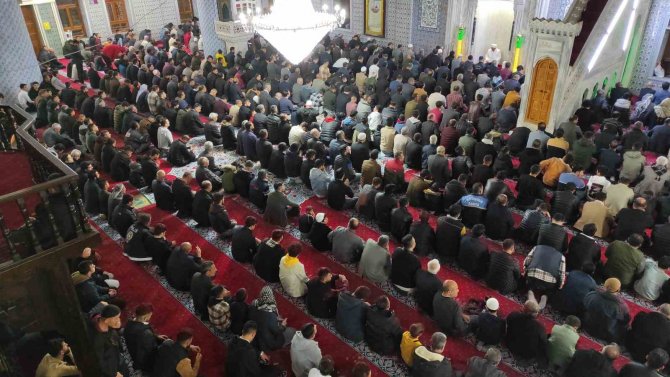 Şanlıurfa’da Beraat Kandili İdrak Edildi