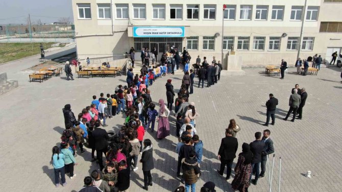 Şanlıurfa’da Depremden Etkilenen Öğrencilere Moral Etkinliği