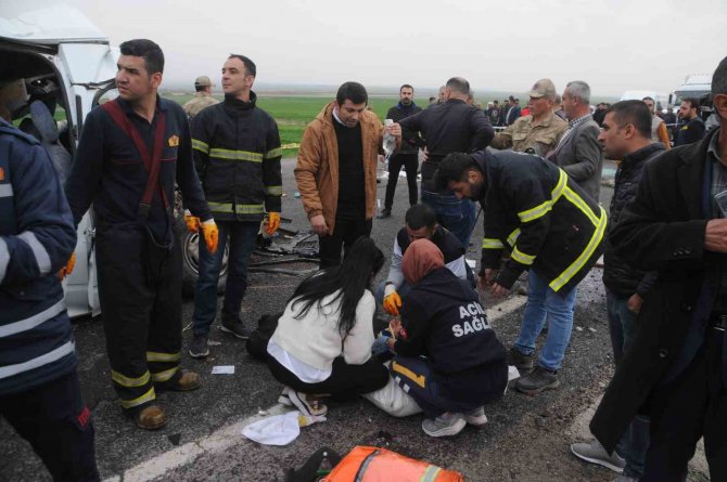 Şırnak’ta Üç Araç Çarpıştı: 8 Yaralı