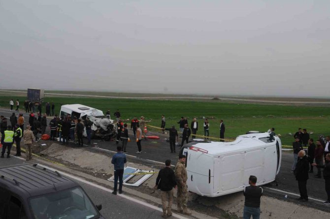 Şırnak’ta Üç Araç Çarpıştı: 8 Yaralı