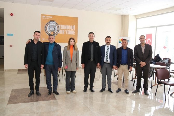 Sesob Depremzedeler İçin İş Başvurusu Standı Açtı