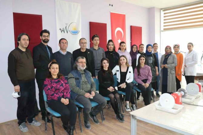 Van’da Yüzyıllardır Unutulan Ata Mesleği Tekrar Gün Yüzüne Çıkarılıyor