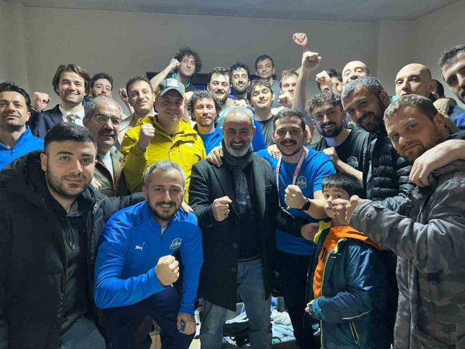 Çayırova Belediyesi Geçit Spor’u Mağlup Etti