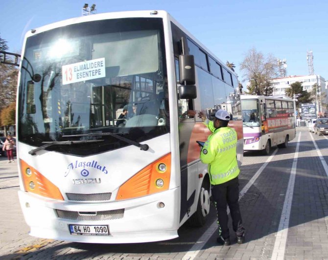 Uşak’ta Bin 114 Sürücüye Para Cezası Kesildi