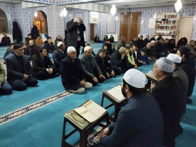Varto’da Berat Kandili Programı Yoğun İlgi Gördü