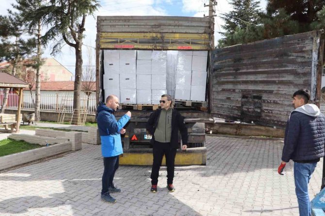 Emirdağ’da Afetzedeler İçin Başlatılan Yardım Kampanyası Sürüyor