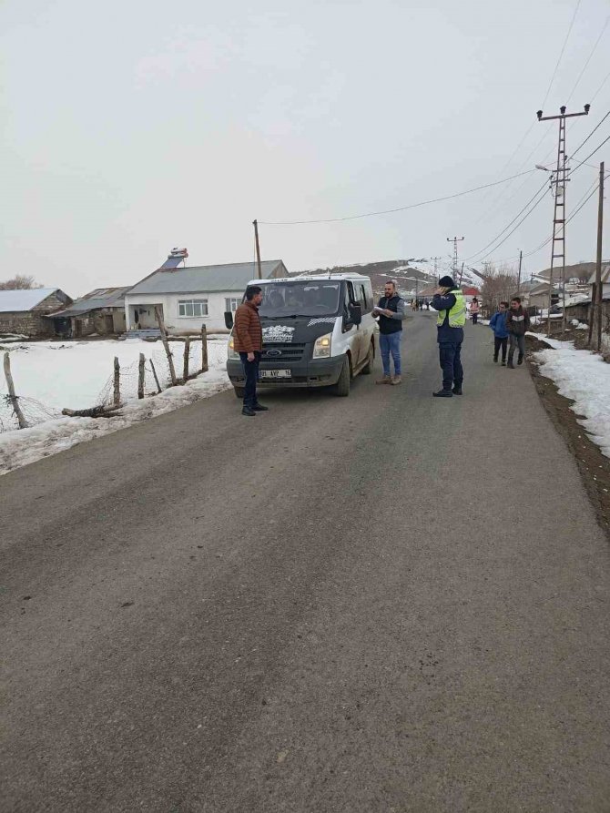 Ağrı’da Taşımalı Eğitim Servis Araçları Denetlendi