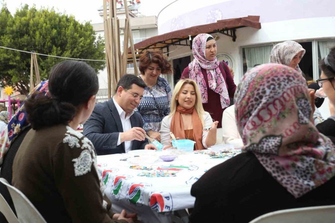 Tütüncü, Depremzedelerle Birlikte Magnet Yaptı