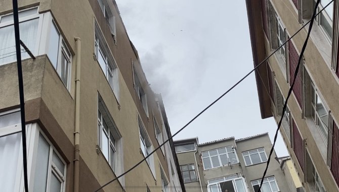 Kağıthane’de Yangın Paniği