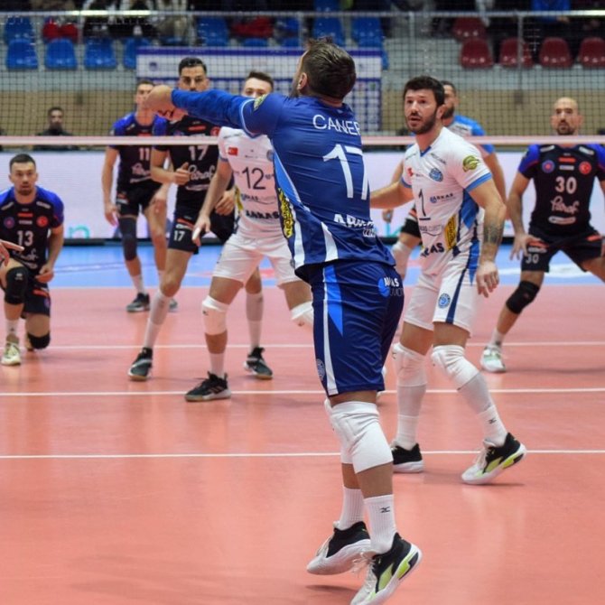 Arkas Spor Düşüşte