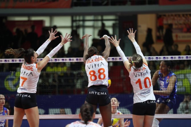 Axa Sigorta Kupa Voley: Fenerbahçe Opet: 3 - Eczacıbaşı Dynavit: 0