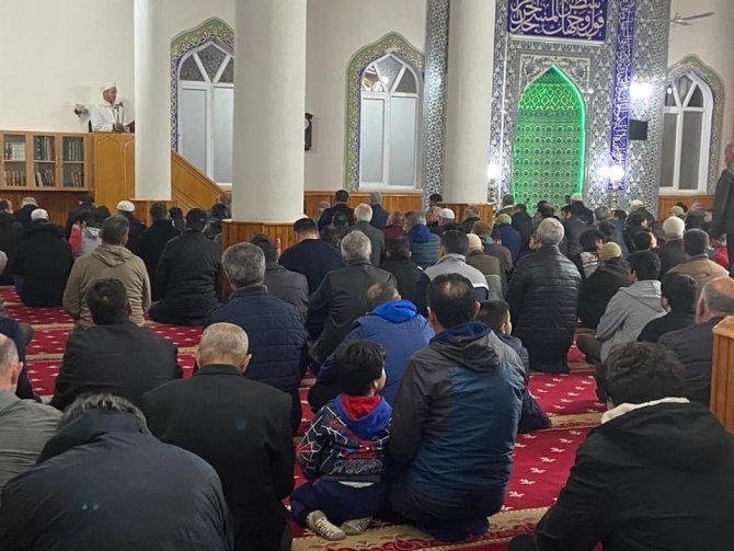 Aydın’da Berat Kandili’nde Camiler Doldu Taştı