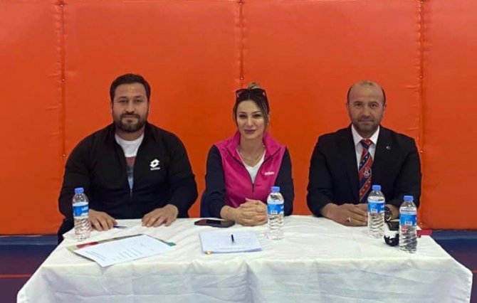 Karate ‘Kuşak Terfi’ Sınavı Bitlis’te Yapıldı