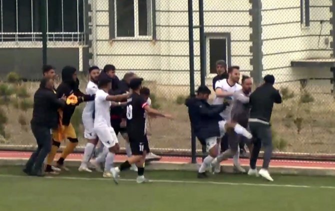 Bal’da Maç Sonrası Kavga