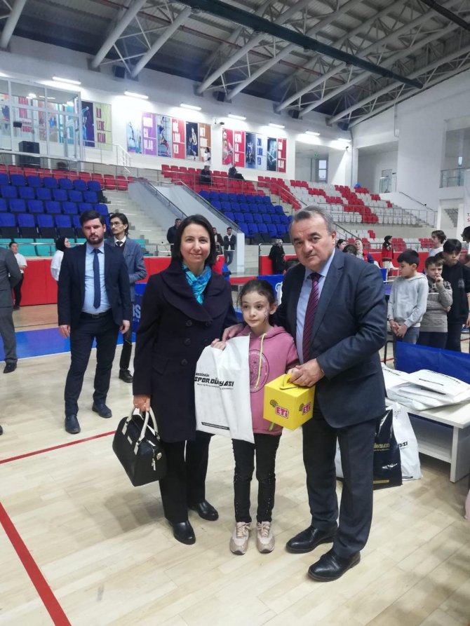 Kaymakam Öztürk, Afetzede Ailelerle Bir Araya Geldi