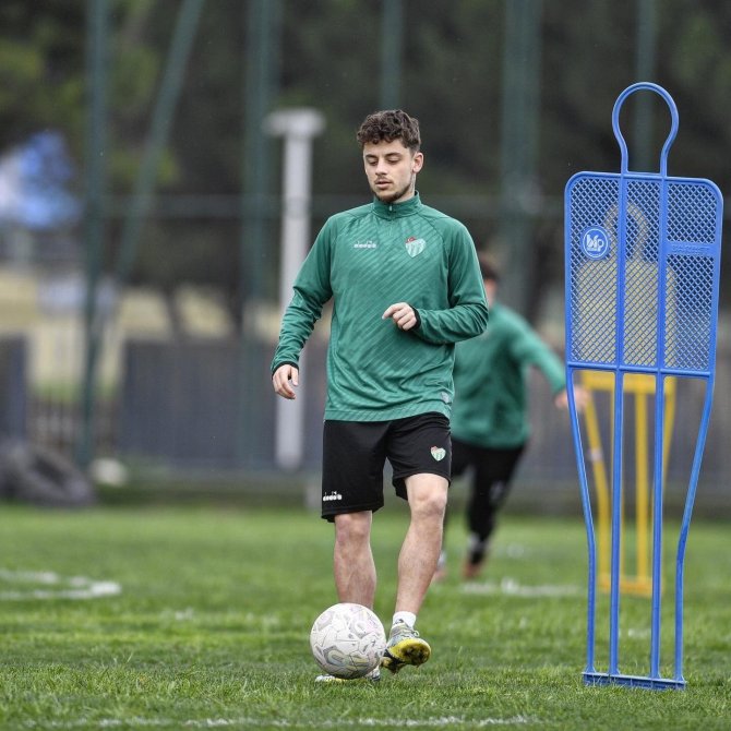 Bursaspor Dar Alanda Çift Kale Maçlar Yaptı