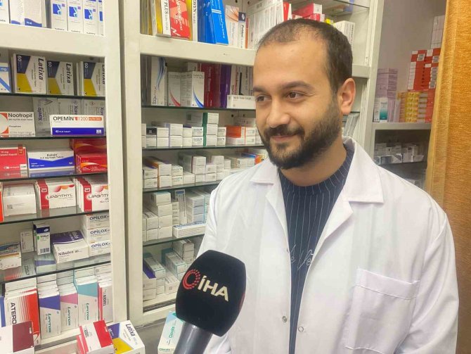 Heimlich Manevrasıyla Küçük Çocuğu Kurtaran Eczacı: "Tüm Vatandaşların Öğrenmesi Lazım"